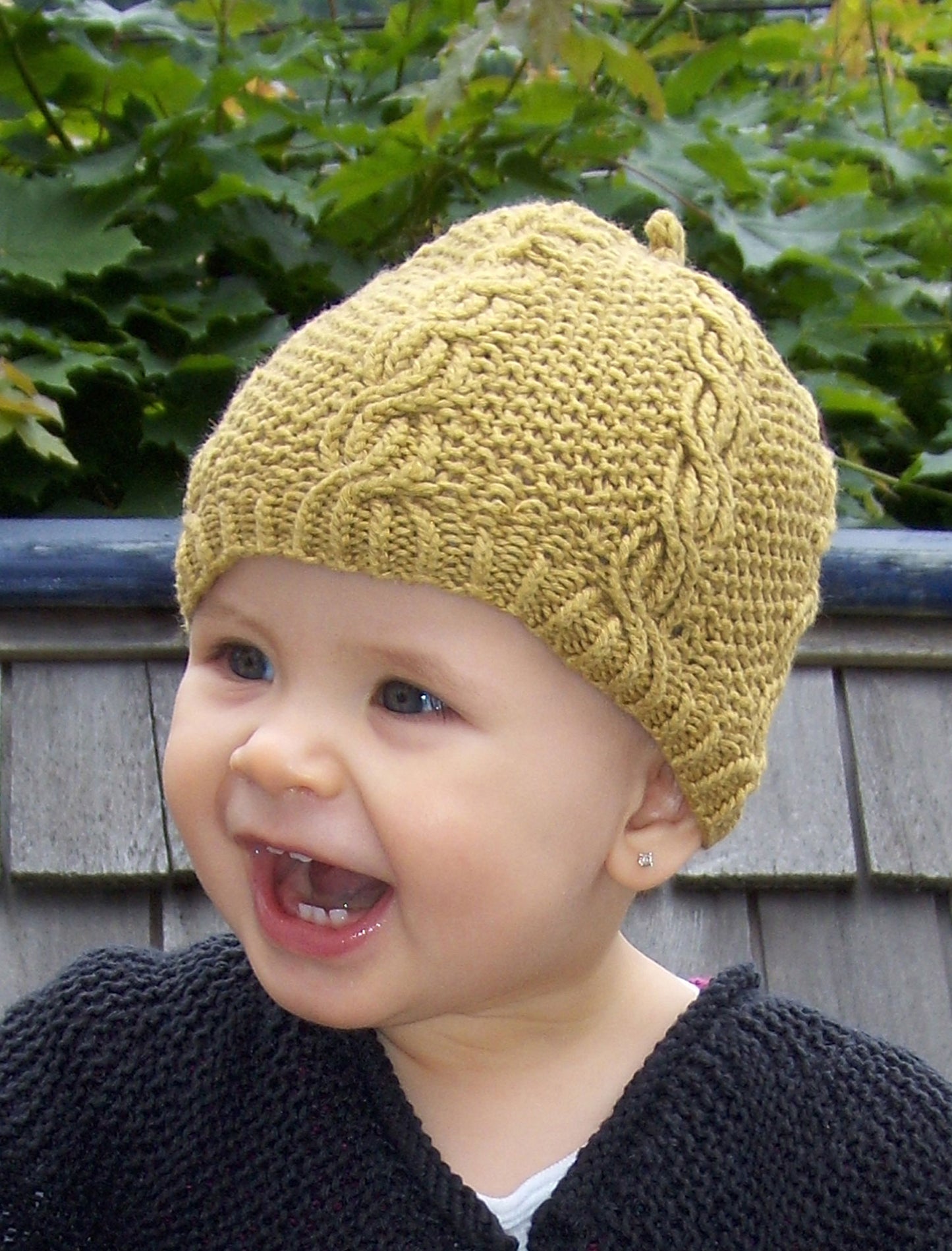 #428 Cutie Twist Hat