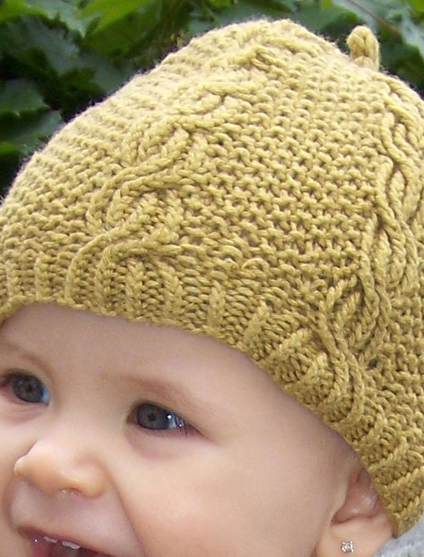 #428 Cutie Twist Hat